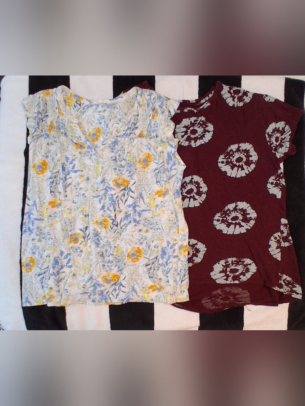 2 Pk Women's Floral Yellow & Blue Ruffle Sleeve Top & Cropped Top Sz L